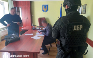 Перевищення службових повноважень: перед судом постане начальник виправного центру на Вінниччині
