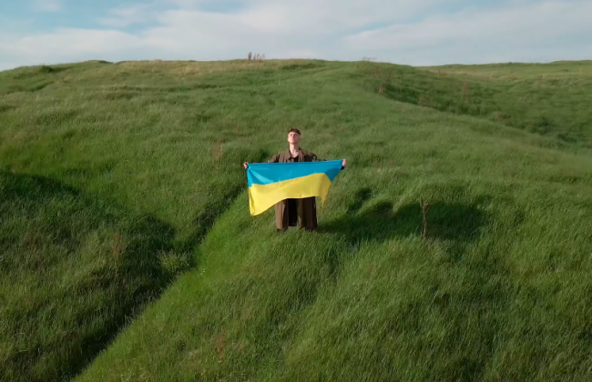 «Ми з України»: звезды украинского шоу-бизнеса представили совместную песню, видео