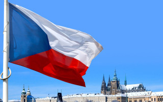 Чехия не будет выдавать визы россиянам и белорусам до конца марта 2023 года