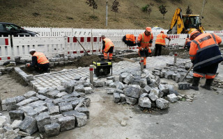 У Києві відновили рух на частині Володимирського узвозу, фото