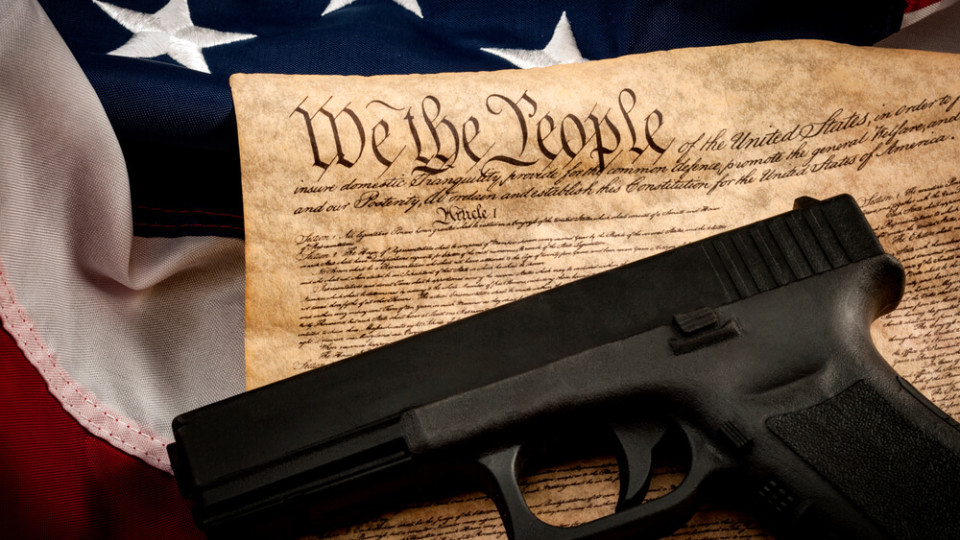 Сенат США принял решение об ужесточении контроля над огнестрельным оружием