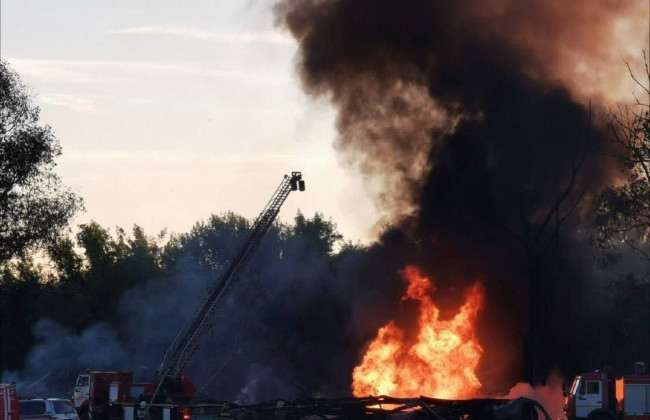 Под Рязанью разбился российский военный самолет Ил-76: фото и видео