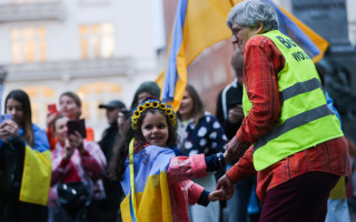 На какие выплаты стоит рассчитывать украинским беженцам в Чехии