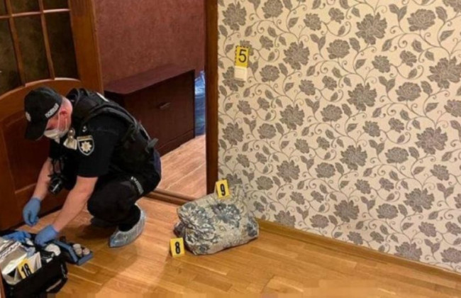 В Киеве на Печерске обнаружили тело мужчины с простреленной головой, фото
