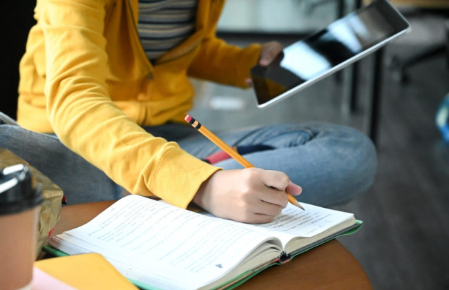 Чи можна перевести працівника під час воєнного стану на іншу роботу, не обумовлену трудовим договором, без його згоди