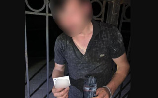 30 ударов по голове: под Киевом злоумышленник напал на женщину