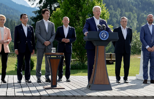 Лидеры G7 работают над ограничением цен на российский газ, — Bloomberg