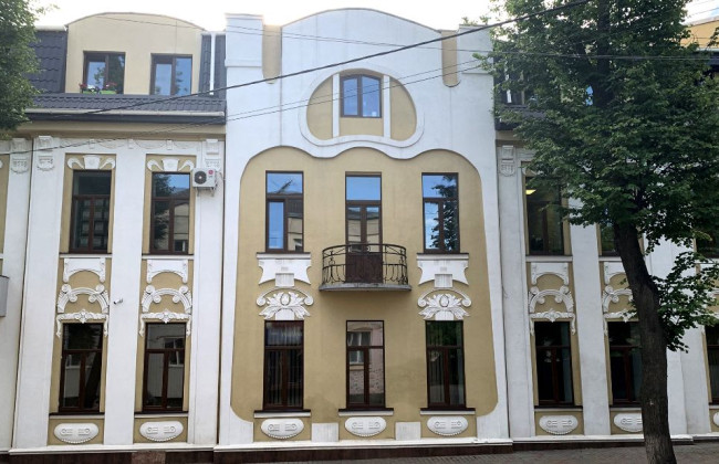 Рівненський окружний адмінсуд повідомив про наявність вакантної посади