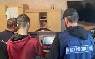 Привласнення 100 млн грн коштів громадян під видом оформлення соцвиплат з ЄС: викрито схему