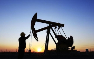 Цены на нефть вновь снизились