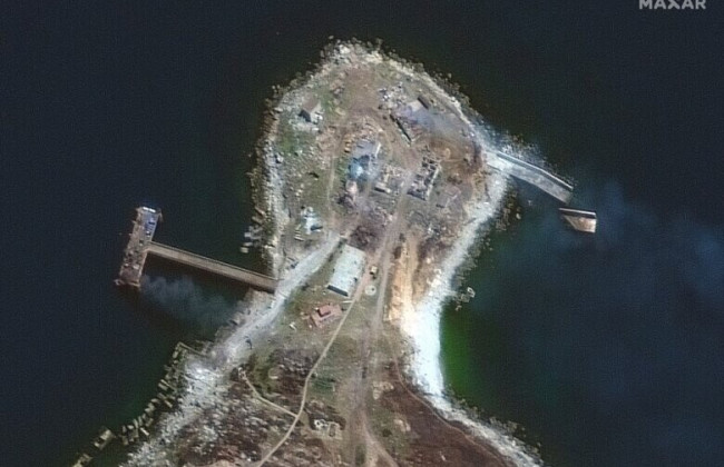 Почему оккупанты сбежали с острова Змеиный: в британской разведке дали объяснение