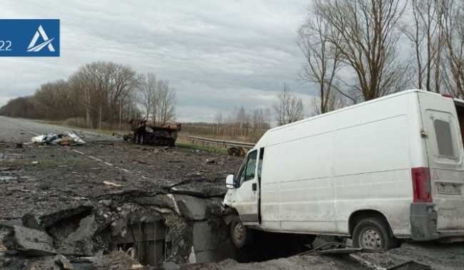 Поврежденный мост между Черниговом и Киевом отремонтировали, фото