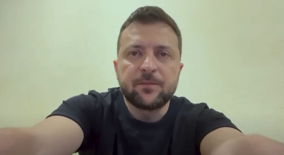 Владимир Зеленский призвал жителей тыловых городов помогать армии и волонтерам, видео
