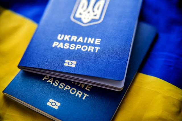 Раді пропонують розширити перелік підстав для втрати громадянства України та спростити порядок набуття громадянства для окремих категорій осіб