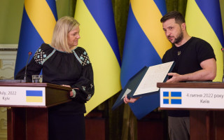 Швеція передала Україні копію історичного документа, який вберігав козаків від утисків Москви