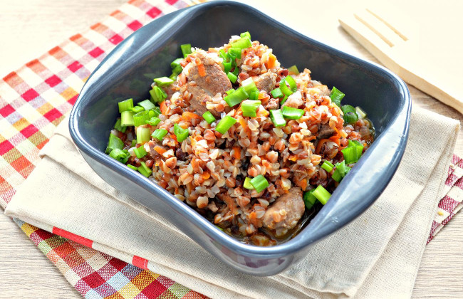 Уряд Канади передав Україні 140 тонн насіння гречки