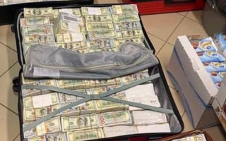 Майже 5 млн доларів: НАЗК виявило факти вивезення через кордон публічними службовцями незаконно отриманої готівки