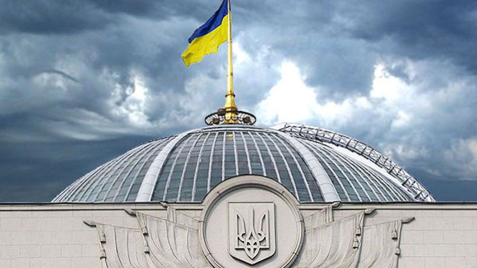 Заборона виїзду без дозволу військкомату: депутати прогнозують появу численних проектів у Раді