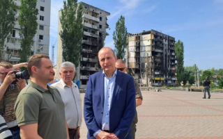 Прем'єр-міністр Ірландії прибув в Україну з візитом