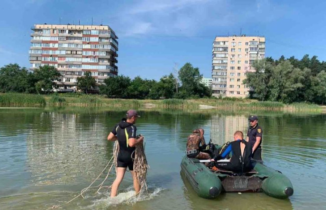 Тело нашли на следующий день: в Киевской области утонула женщина