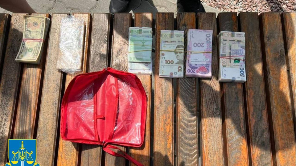 «Заробляли» мільйони на пільговому розмитненні імпортних авто: на Львівщині викрито злочинну схему