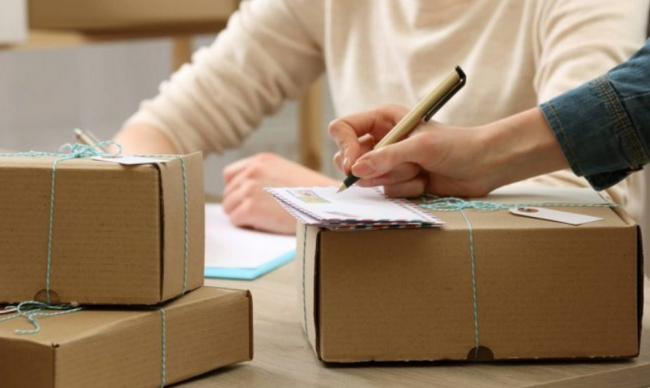 Чи може гуманітарна допомога пересилатися у міжнародних поштових та експрес-відправленнях