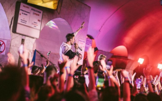 Макс Барских и Оля Полякова выступили в киевском метро