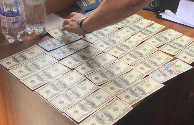 Прикордоннику пропонували три тисячі доларів, аби безперешкодно виїхати з України – ДПСУ