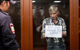 НАЗК ініціює накладення санкцій на осіб, які причетні до засудження депутата РФ до 7 років колонії за те, що назвав війну війною
