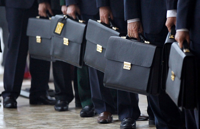 Верховна Рада «амністувала» надходження на рахунки чиновників за певних умов: про що новий закон