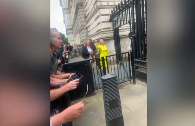 Новым министром образования Британии стала Андреа Дженкинс, которая ранее показала толпе неприличный жест