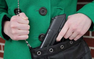 Легалізація зброї в Україні: у МЗС розповіли, що планують робити із довідками про психічне здоров’я