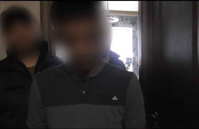 Шахрайство замість евакуації: на Київщині чоловіку повідомлено про підозру