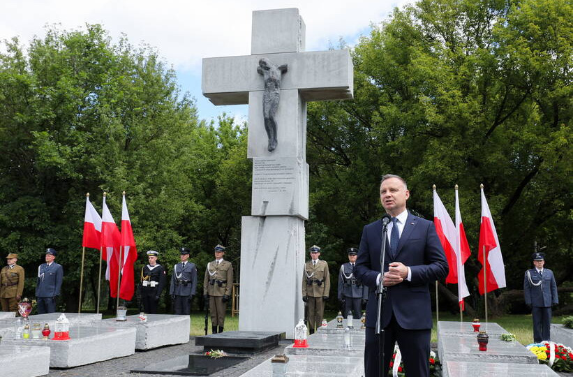 Дуда сказал, что Зеленский предлагает предоставить полякам особый статус в Украине