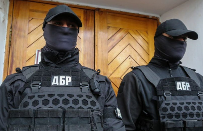 Раді пропонують розширити перелік працівників ДБР, які можуть застосовувати зброю