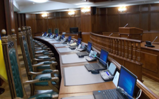 КСУ розглядає на відповідність Конституції України окреме положення КАСУ, а саме «якщо рішення суду ще не виконане»