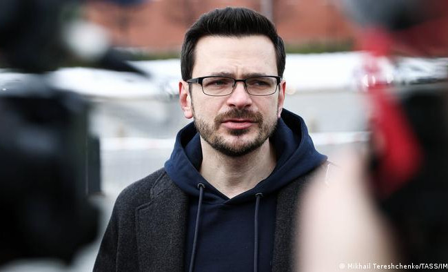 Оппозиционному политику Илье Яшину предъявили обвинение в распространении «фейков» об армии РФ