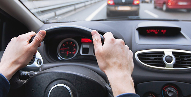 Суд оштрафував і на 1 рік позбавив водійських прав чоловіка, який передав керування своїм авто нетверезому знайомому