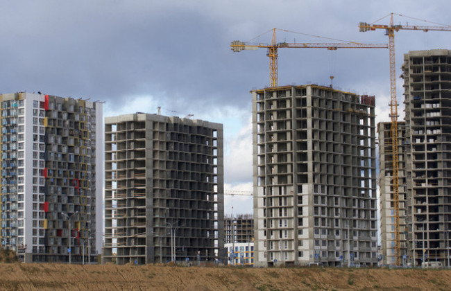 Які варіанти житла для переселенців розглядає держава