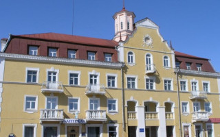 Господарський суд Чернігівської області повідомив про припинення відправлення поштової кореспонденції