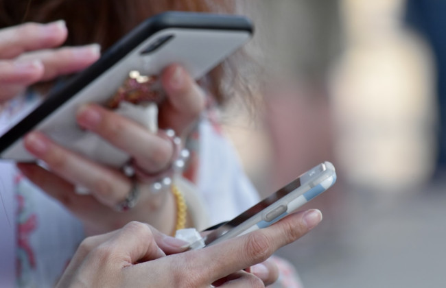 Ціна питання – новий телефон: на Хмельниччині засудили жінку за неправдиві показання з корисливих мотивів