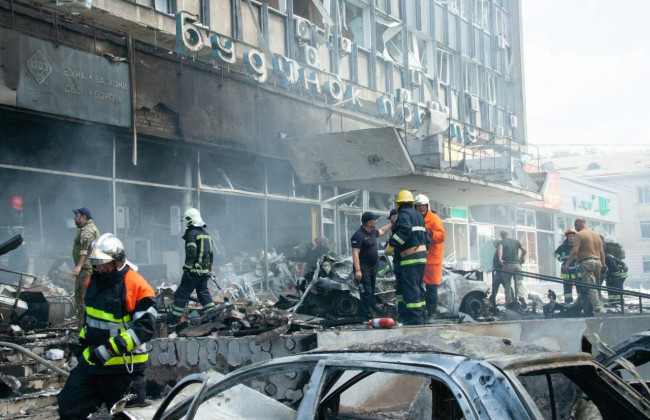 Донька працівника 7ААС бореться за життя внаслідок удару по Вінниці: контакти для допомоги