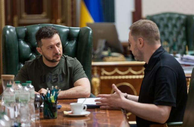 Зеленский обсудил с Монастырским вопрос легального оборота оружия