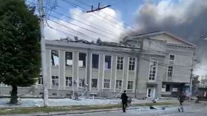 Удар по Вінниці: чи знесуть Будинок офіцерів після ракетного обстрілу