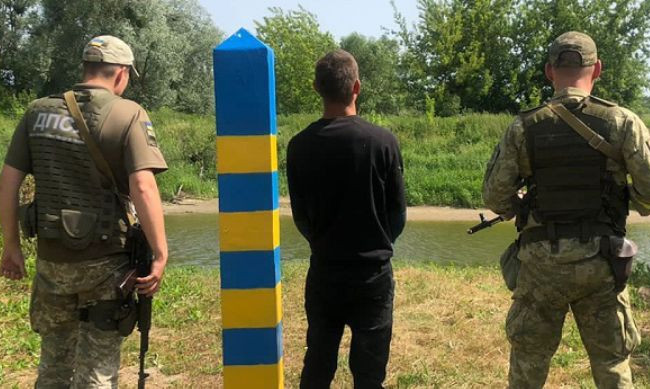 Уклонист написал заявление в полицию, где пожаловался на пустые обещания переправить его за границу