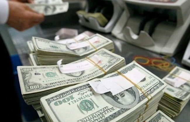 Граждане смогут покупать в банках безналичную валюту