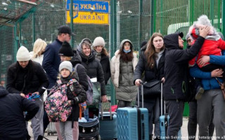 Після змін від НБУ українці не зможуть переказати родинам та дітям кошти, необхідні для виживання за кордоном, а волонтери не зможуть закупити необхідні товари