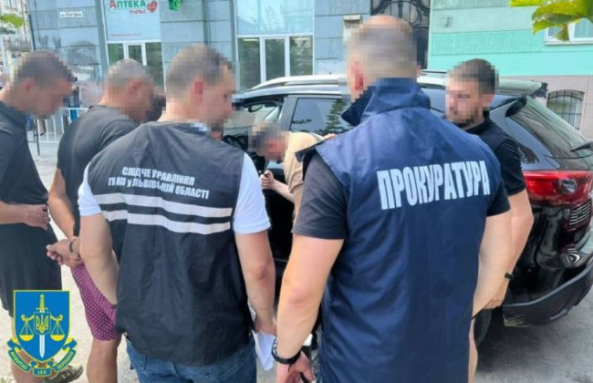 $11 000 за переправлення військовозобов’язаних через кордон: у Львові викрили групу осіб