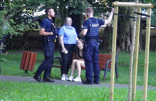 В Варшаве украинок в парке избила группа подростков
