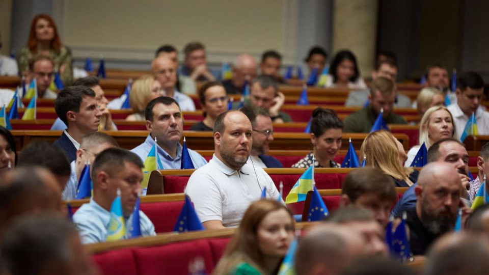 «При порушенні трудових прав працівник не зможе звернутись до суду»: депутати просять скасувати рішення Ради про прийняття закону Третьякової